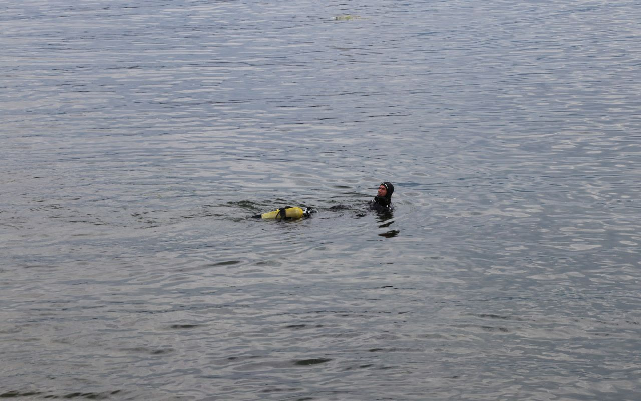 Kocaeli'de deniz ağabey ile kardeşini yuttu biri öldü biri ağır yaralandı