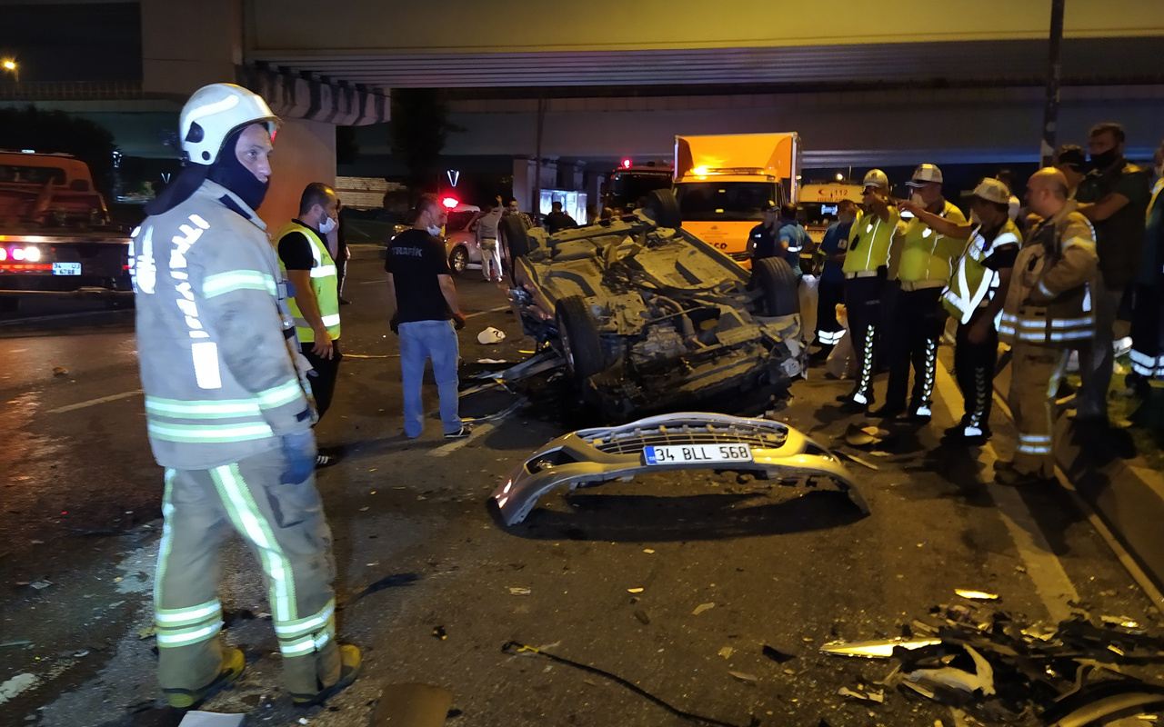 Fatih Vatan Caddesi'nde feci kaza: Otomobil takla attı