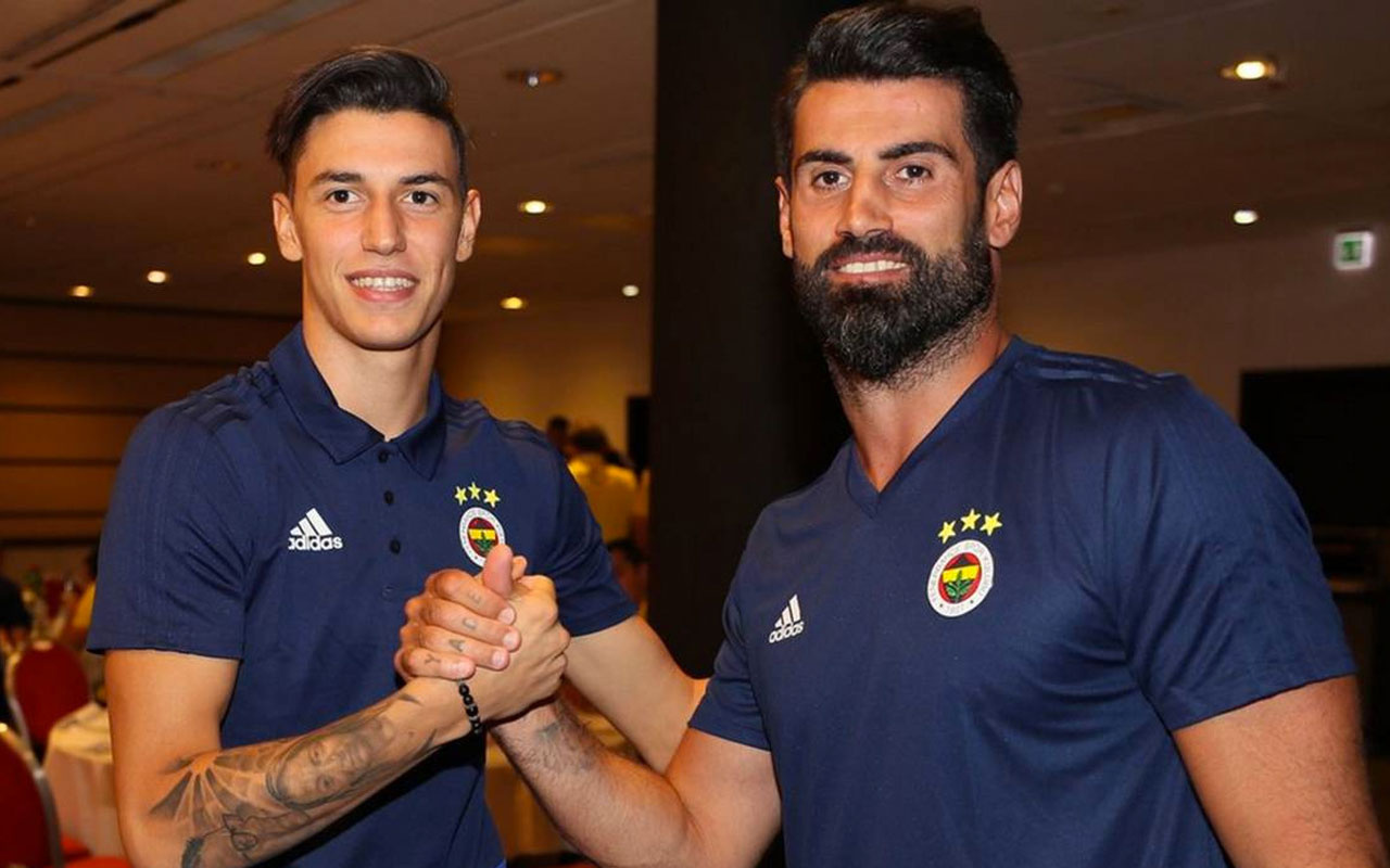 Fenerbahçe, kaleci Berke Özer'i yeniden KVC Westerlo'ya kiraladı