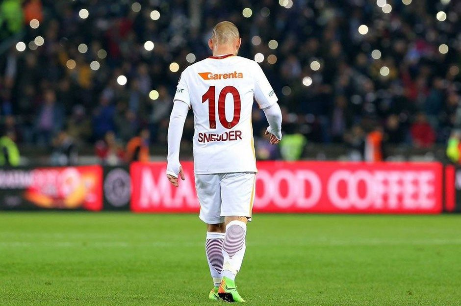 Wesley Sneijder'den itiraflar: İçki, kadınlar Yolanthe'yi kaybettim