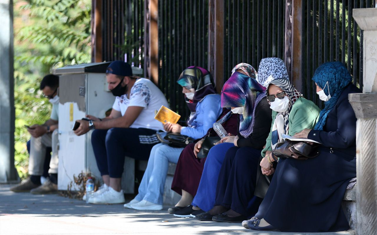 Türkiye'nin dört bir yanı YKS heyecanı yaşıyor aileler dualarla destek oluyor