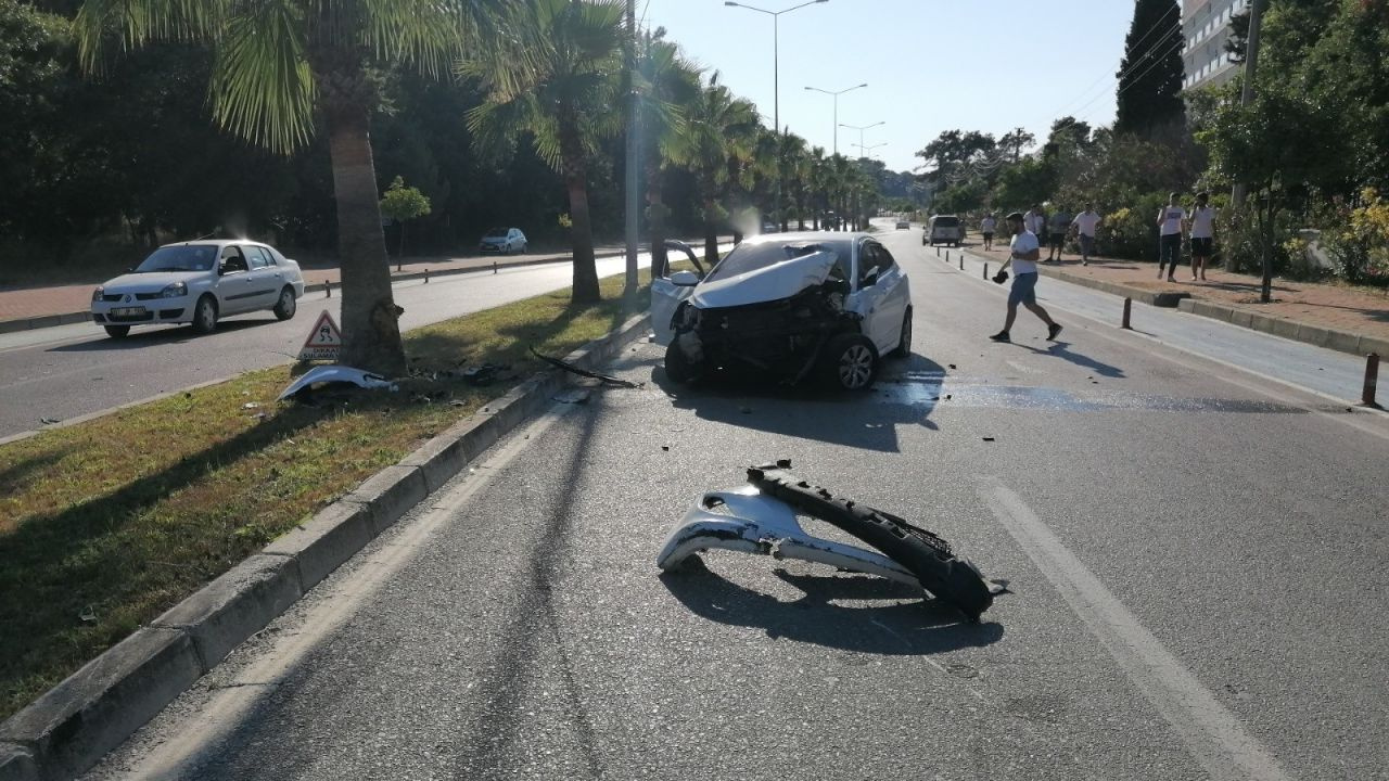 Antalya'da alkollü 5 kişi kazaya karıştı 'Sürücü benim' diye yalan söyledi