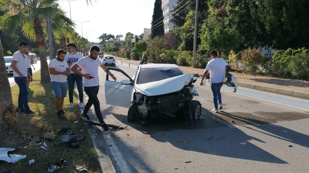 Antalya'da alkollü 5 kişi kazaya karıştı 'Sürücü benim' diye yalan söyledi