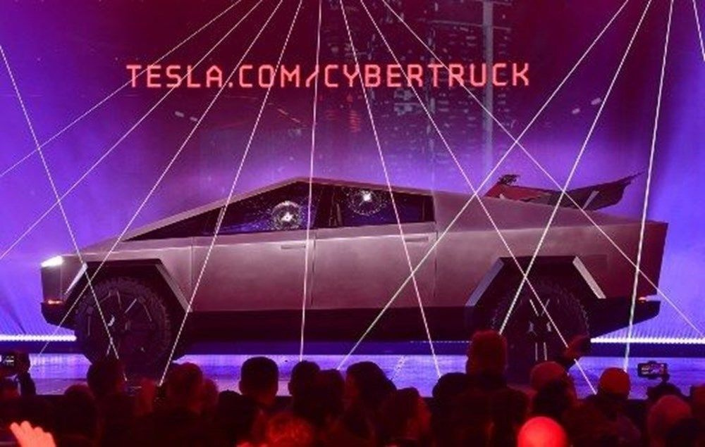 Tesla Cybertruck yüzebilecek mi? Elon Musk iddialı konuştu