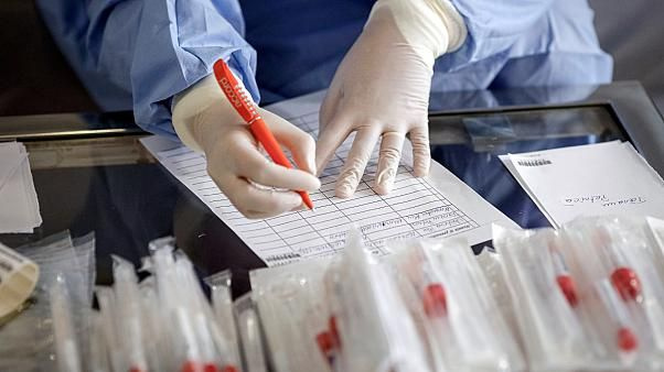 Dr. Mehmet Öz'den koronavirüs açıklaması: Şimdiye kadar ölüm oranını azaltan tek ilaç