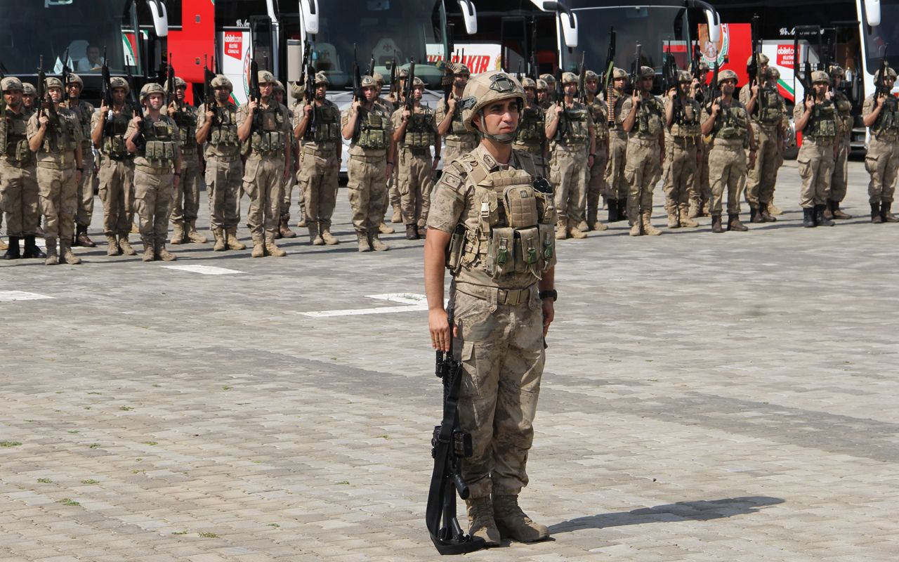 Mehmetçik Suriye görevine gidiyor! Diyarbakır'dan 268 komando törenle uğurlandı
