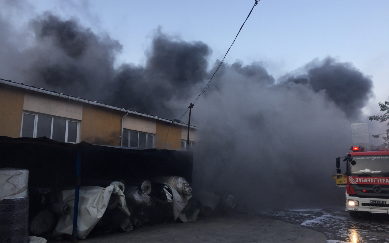 Başakşehir’deki bir fabrikada yangın çıktı