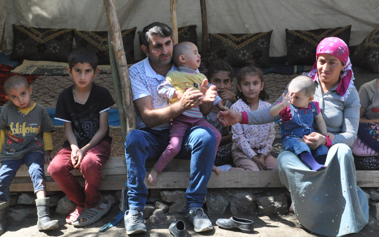 Hakkari'de 9 çocukla çadırda geçen yürek burkan yaşam
