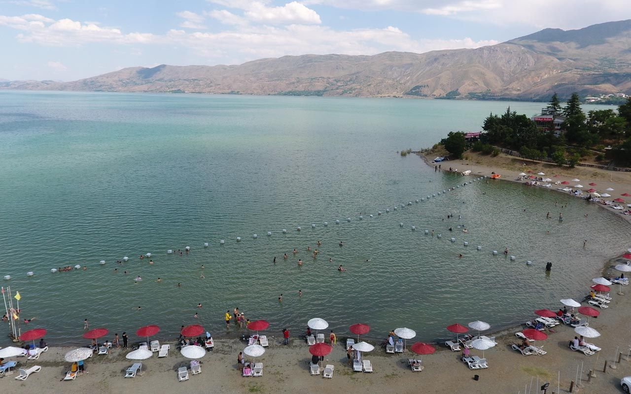 Elazığ'da Hazar Gölü vatandaşların rağbetine uğradı Bodrum'u geçer diyorlar