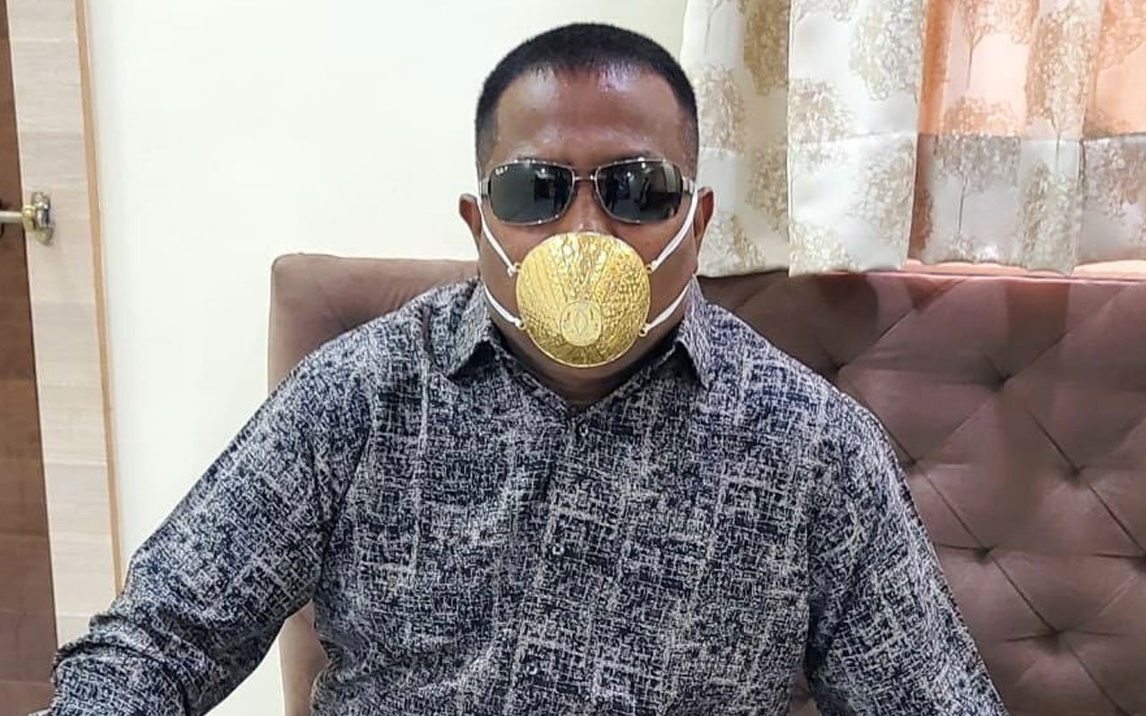 Koronavirüse karşı 4 bin dolarlık altın maske yaptırdı