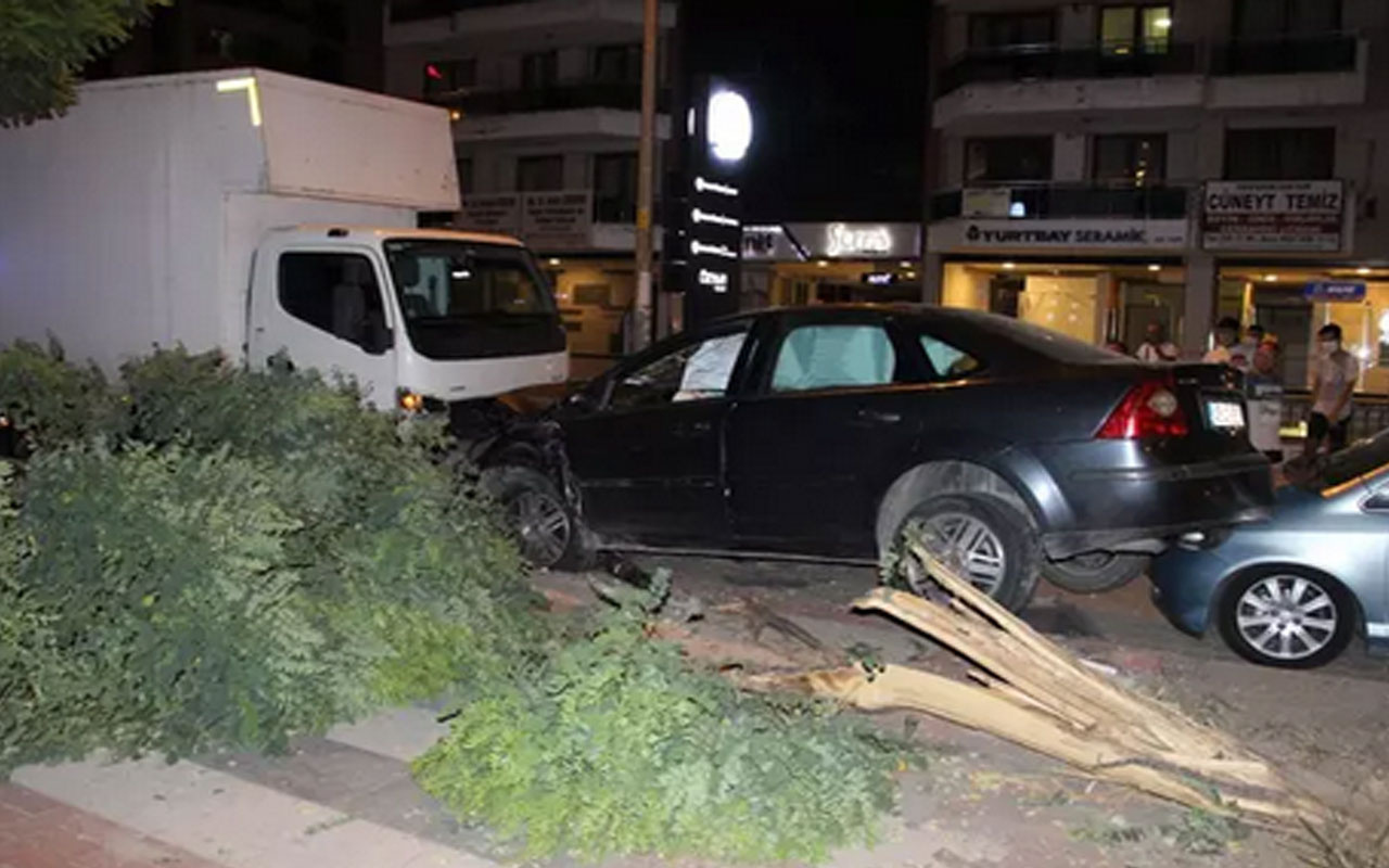 Kediye çarpmamak için park halindeki araçlara çarptı