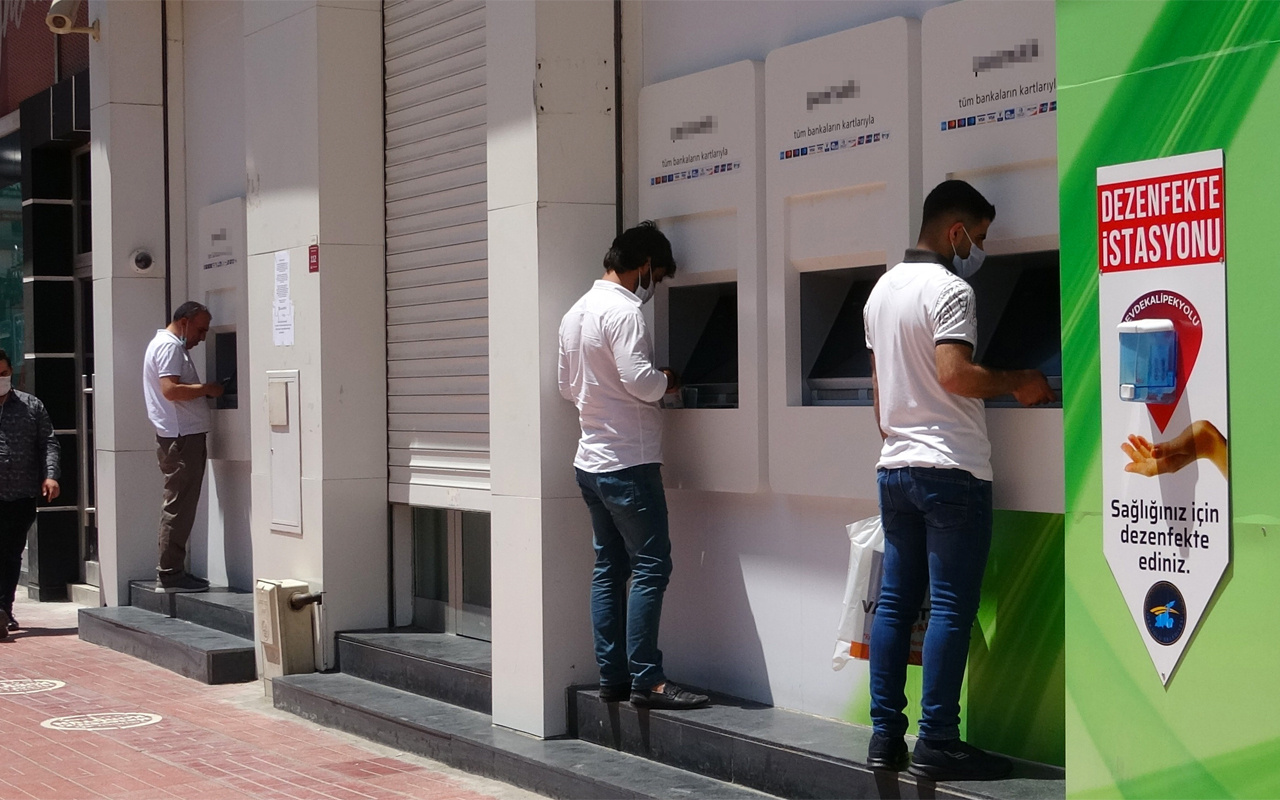 Van İpekyolu'nda personelde koronavirüs çıkınca banka şubesi kapatıldı