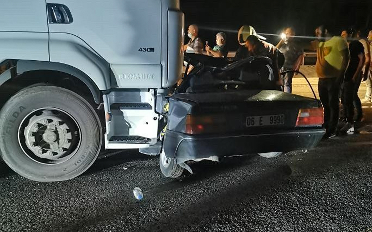 Kahramankazan'da feci trafik kazası: 2 ölü 1 ağır yaralı
