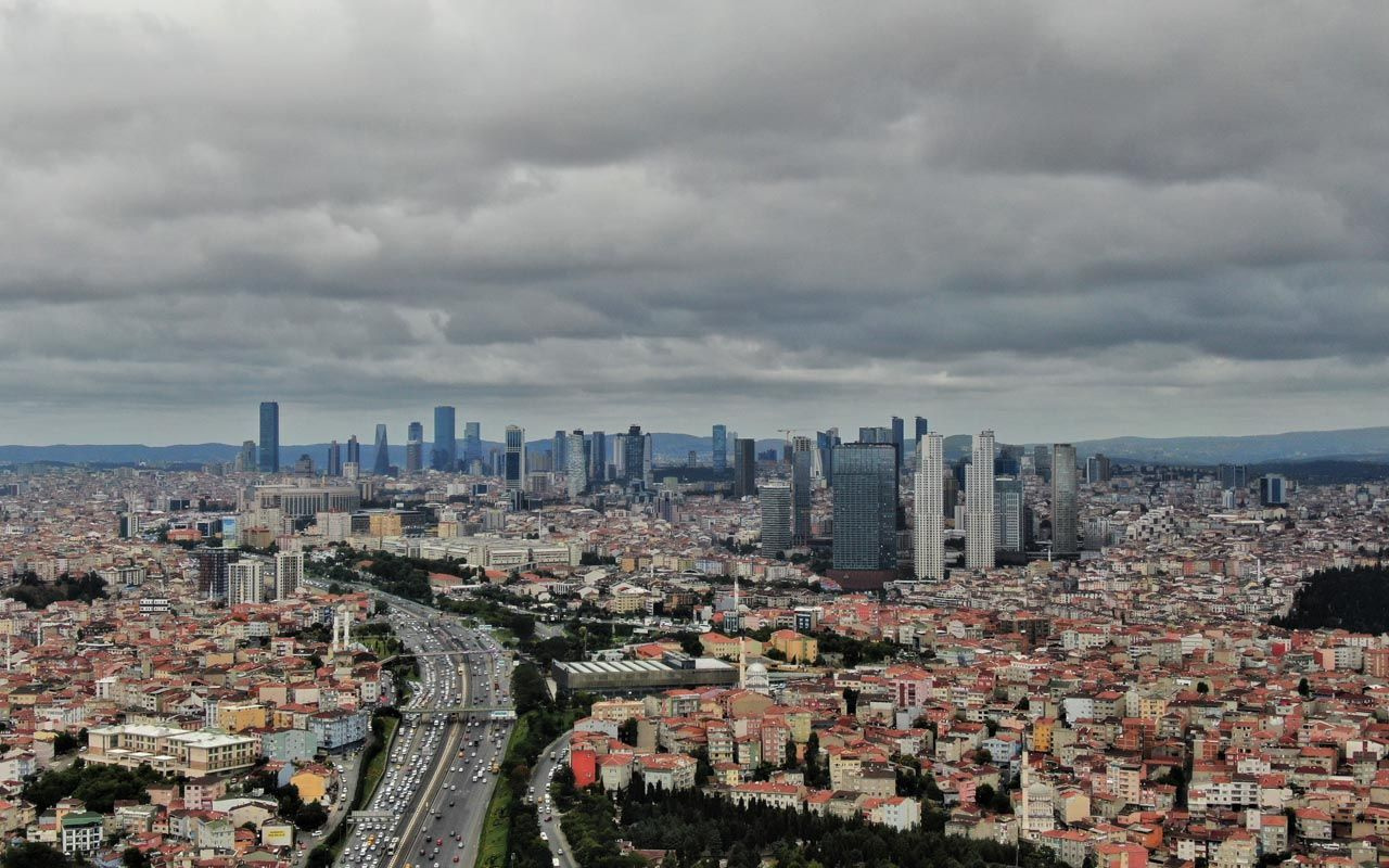 İstanbul'da fırtına öncesi sessizlik! Yağmur 'Geliyorum' diyor