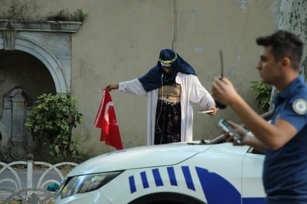 Dolmabahçe'de şüpheli kadın alarmı