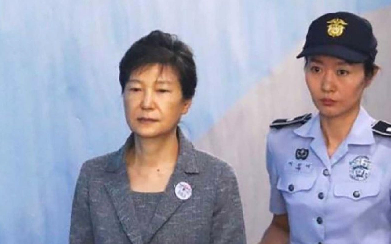 Güney Kore eski Cumhurbaşkanı Park Geun-hye’ye yolsuzluktan 20 yıl hapis cezası