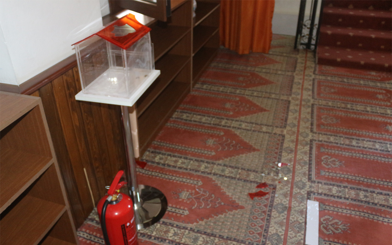 Adana'da hırsızlar bu kez camiyi soydu!