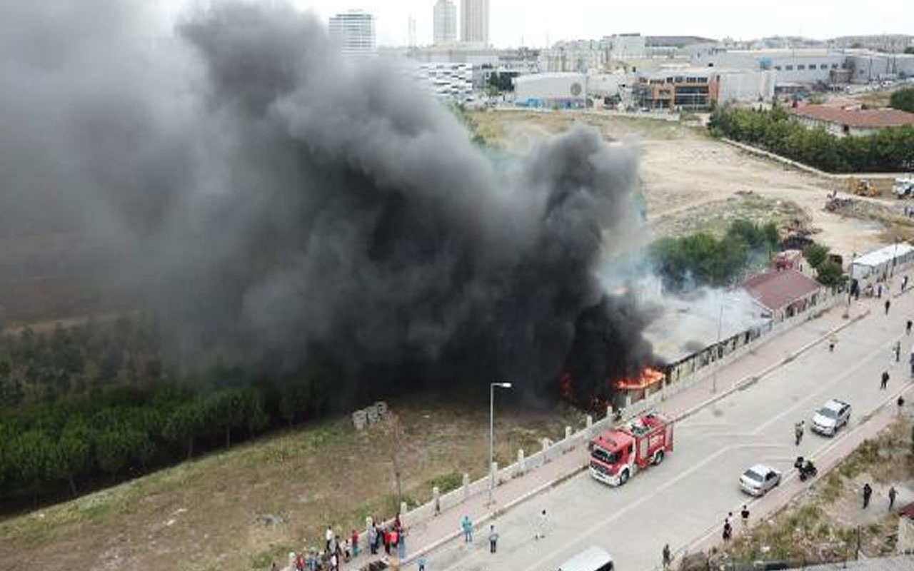 Esenyurt'ta işçilerin kaldığı konteynerlerde yangın