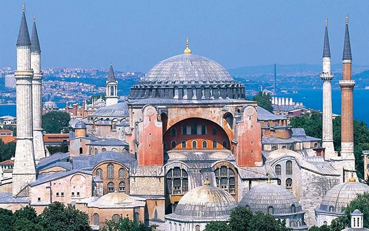 Ayasofya'nın ibadete açılmasını Türk halkı ne kadar destekliyor! Bomba anket sonuçları