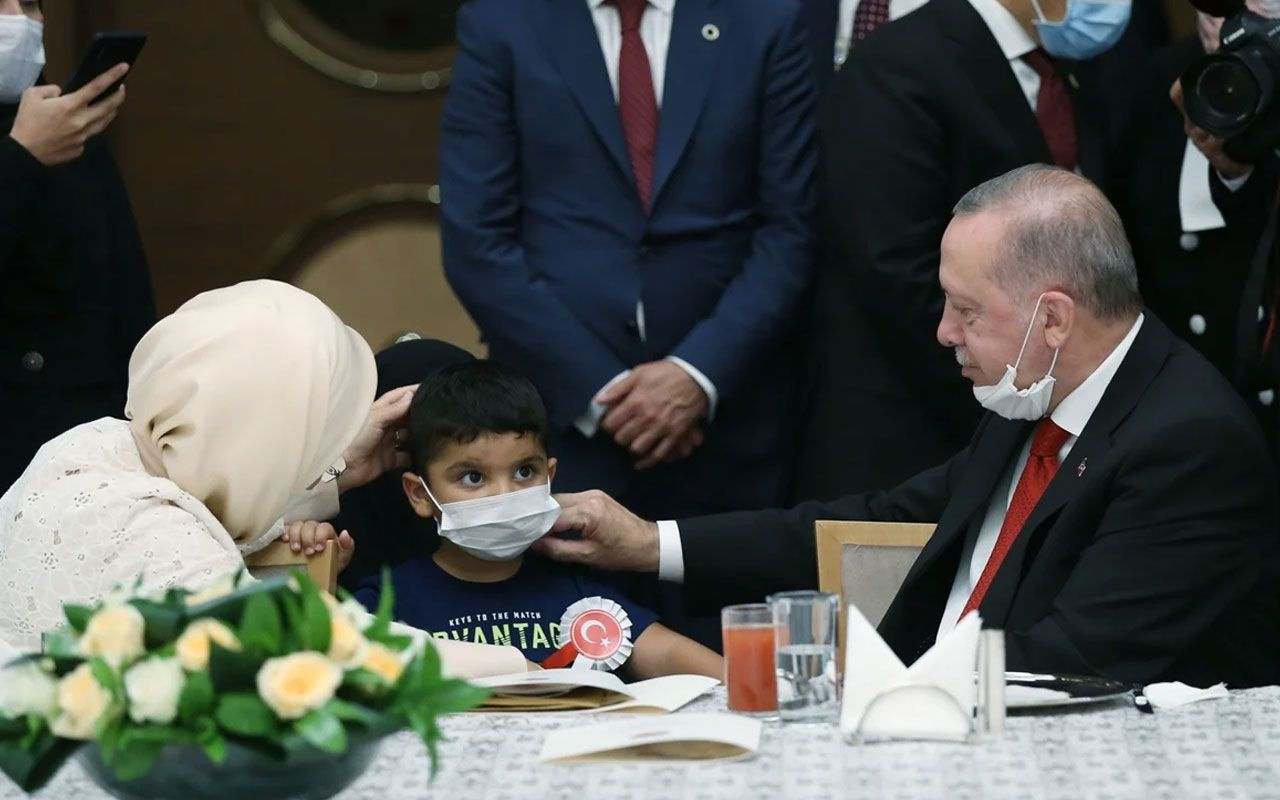 15 Temmuz şehitlerinin yakınları Erdoğan'la biraraya geldi