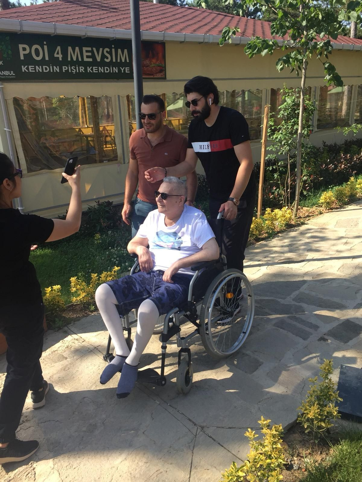 Mehmet Ali Erbil yeni tedavi için saçını kazıttı kök hücre tedavisine başlıyor