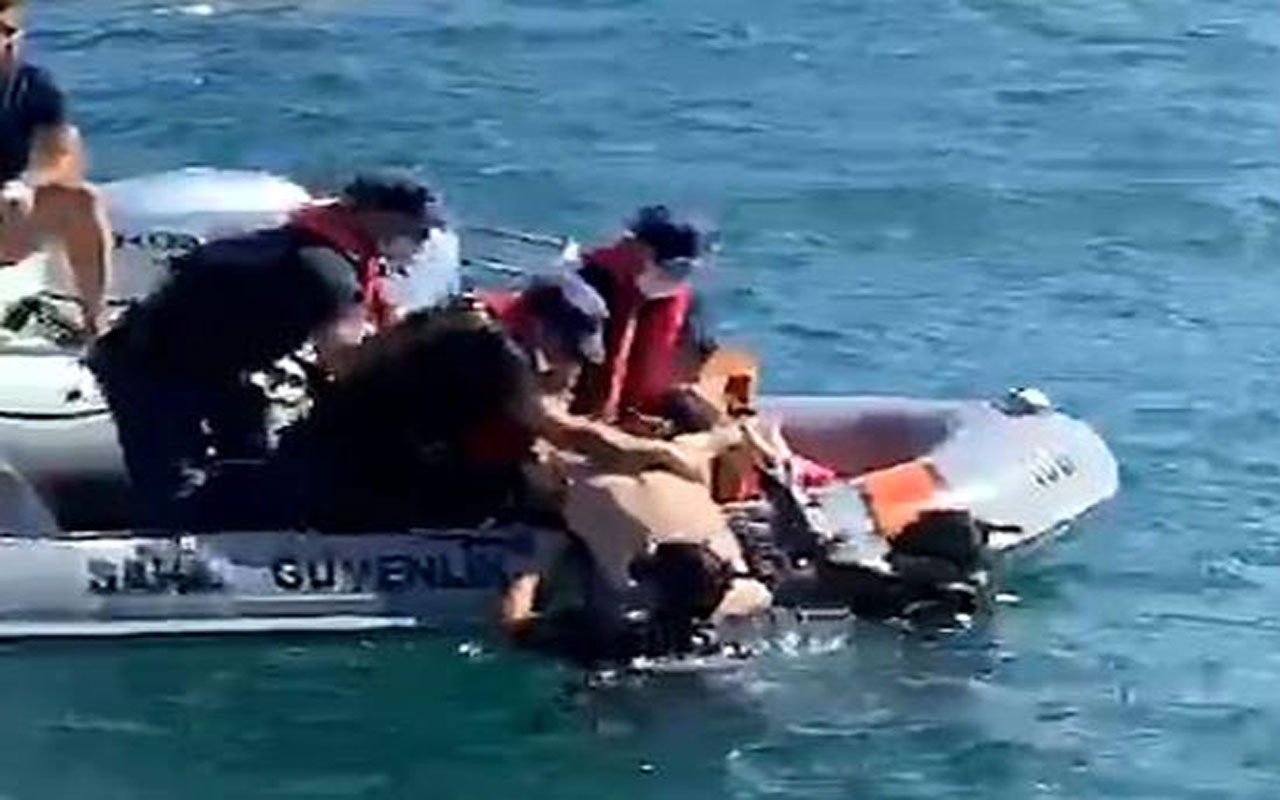 Sarıyer'de sahil güvenlik ekiplerinin denizdeki kişiyi kurtarma anları!
