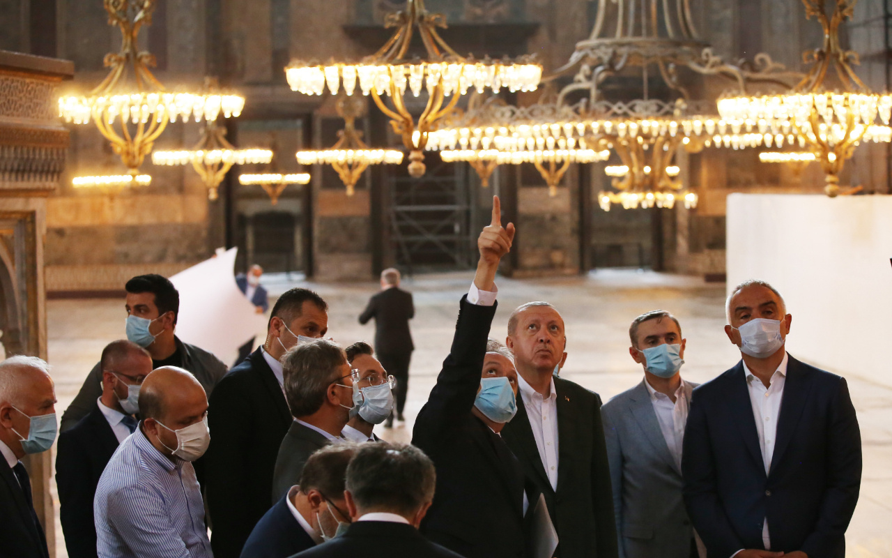 Cumhurbaşkanı Erdoğan'dan Ayasofya Camii'ne sürpriz ziyaret