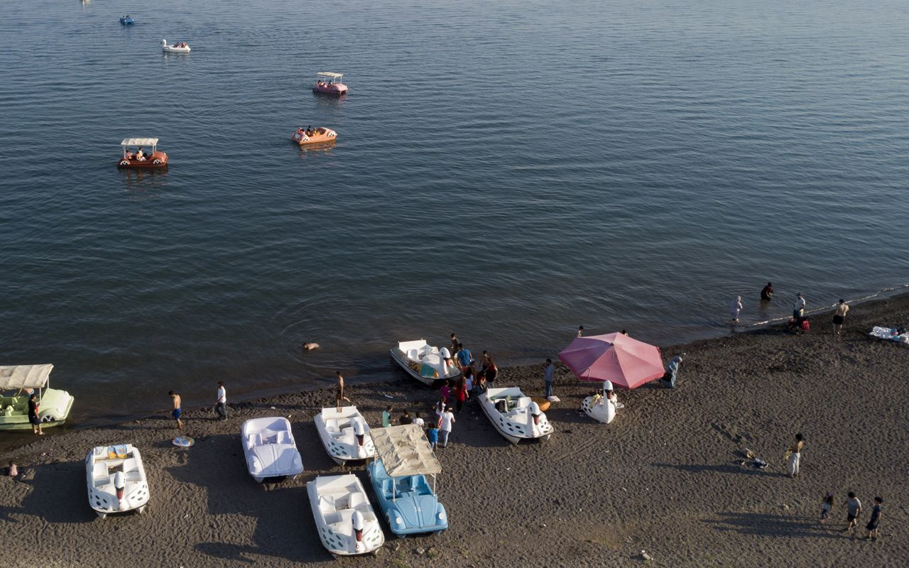 Van Gölü deniz meraklılarının uğrak mekanı olmaya başladı Bodrum'u aratmıyor