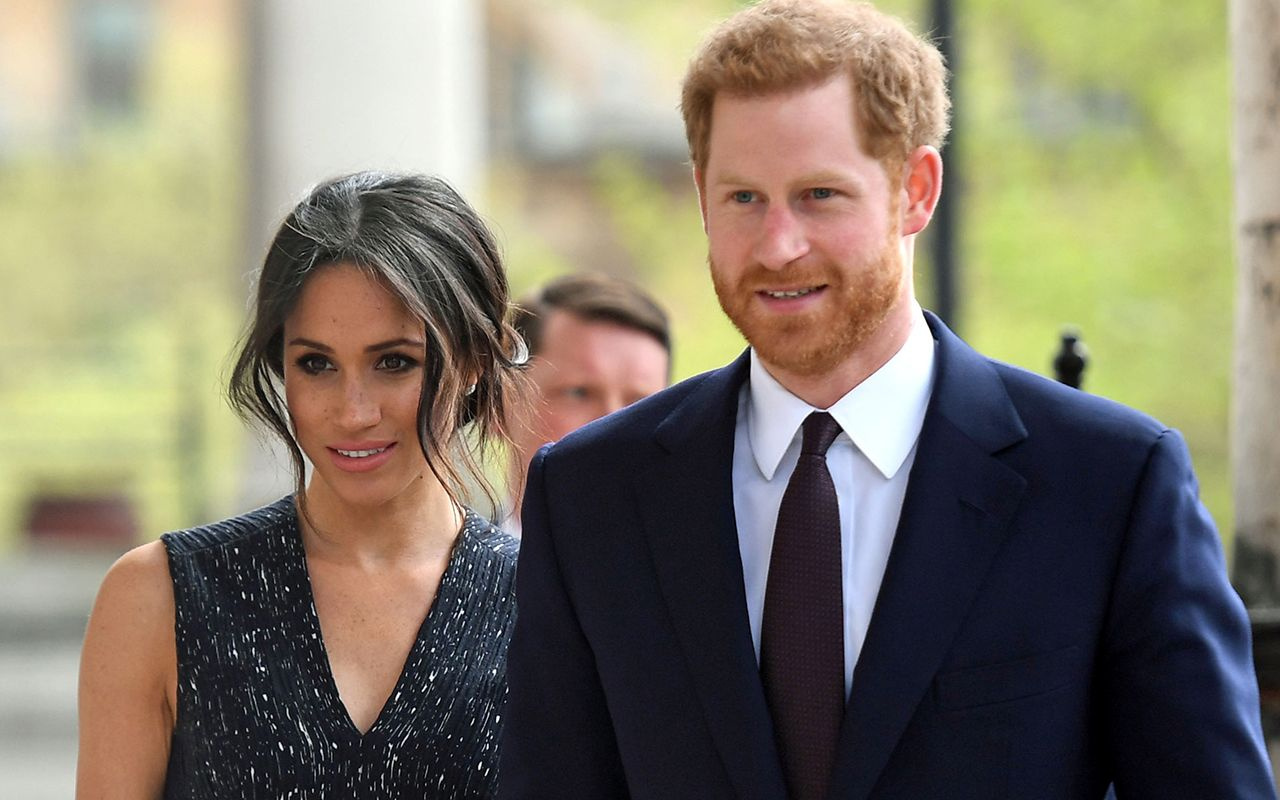 Kraliyet yazarından Prens Harry'nin eşi Meghan Markle'dan daha az zeki olduğu iddiası