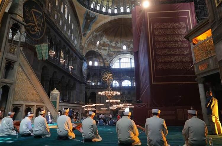 Ayasofya'da ilk Cuma namazına kaç kişi katıldı? Erdoğan rakamı açıkladı