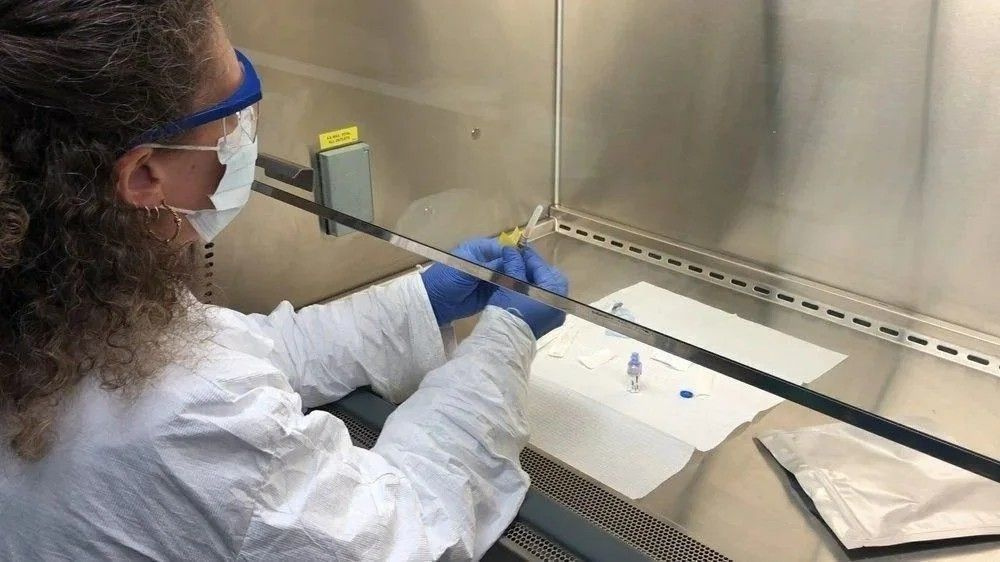 Koronavirüs aşısında yeni umut: 30 bin kişi ile yapılacak testler başladı