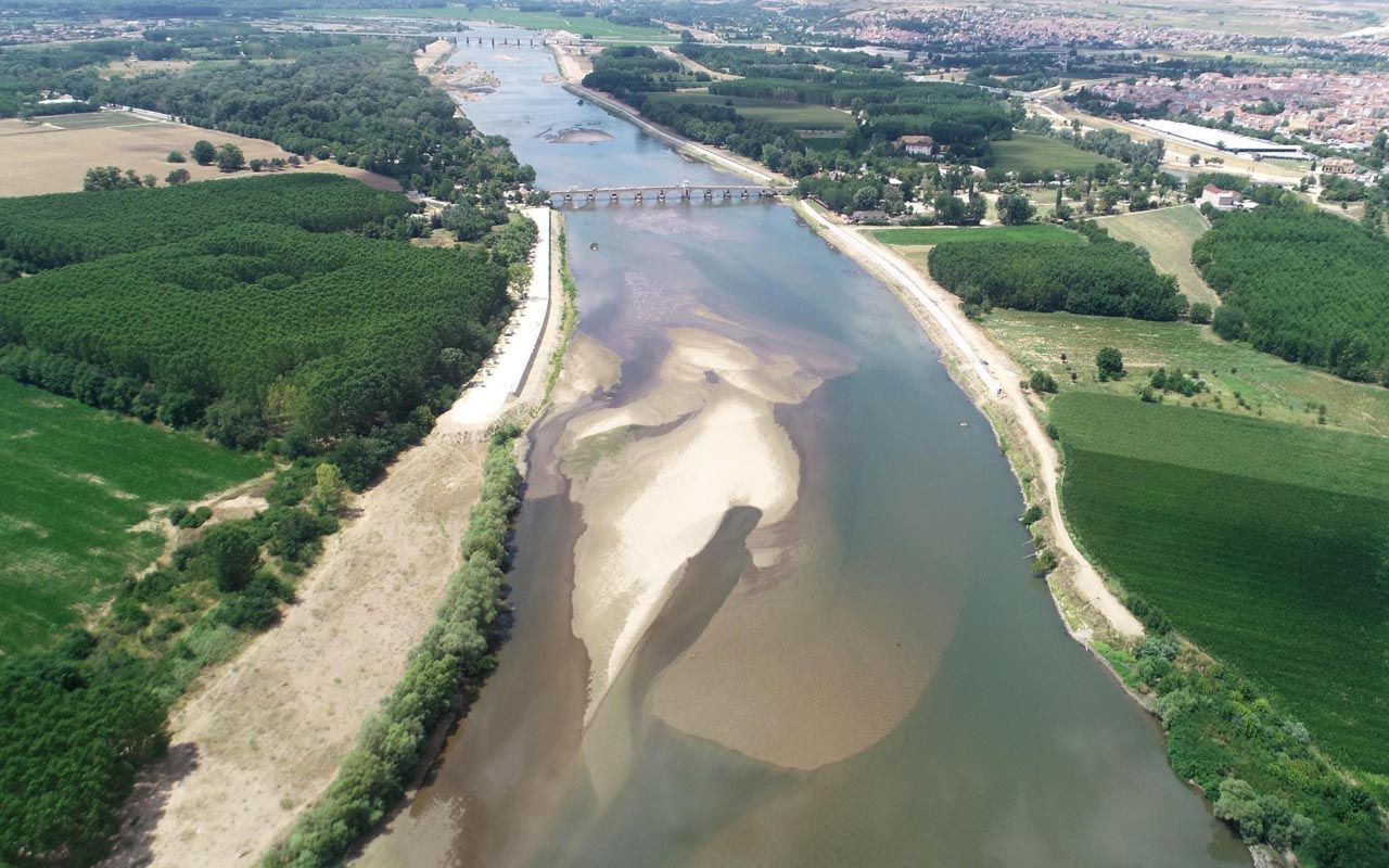 Edirne'de kuraklık felaketi! Nehirlerin suyu azaldı, su kuyuları kurudu