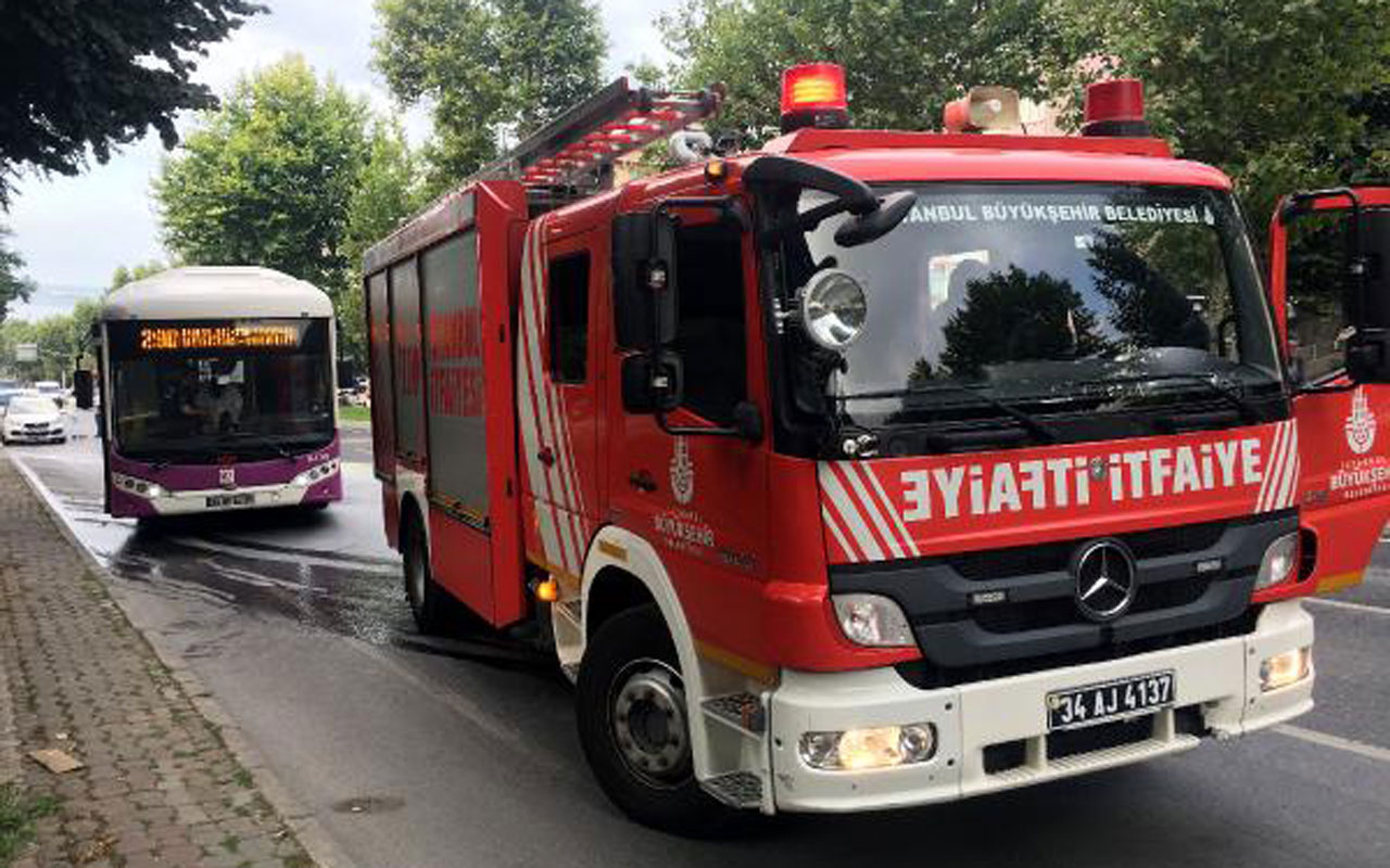 İstanbul'da panik! Beşiktaş'ta seyir halindeki otobüs alev aldı