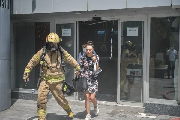 Gayrettepe'de dehşet anları! Trafo patladı ardından yangın çıktı
