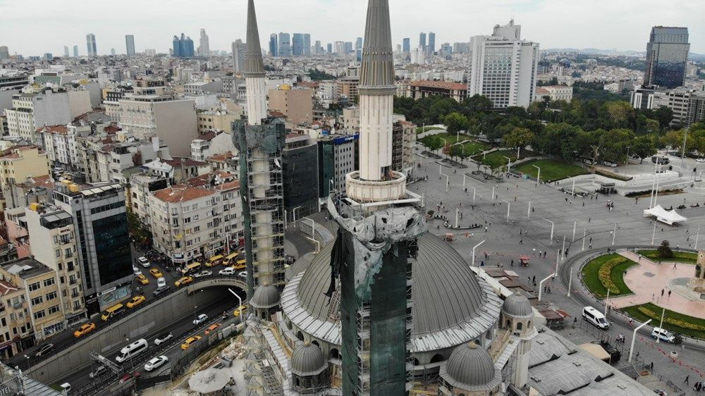Taksim Camii inşaatında son durum... Şerefesi göründü