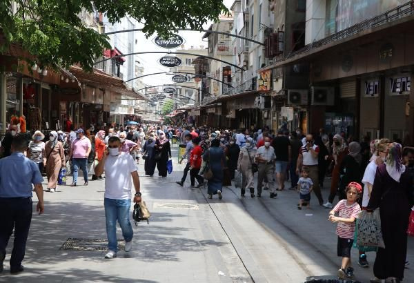 Gaziantep'te 18 bin kişi koronavirüs karantinası altındı! Vali'den yeni yasaklar