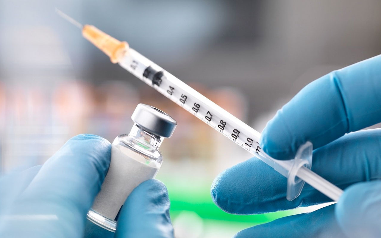Rusya geliştirdiği koronavirüs aşısını piyasaya sürüceği tarihi açıkladı
