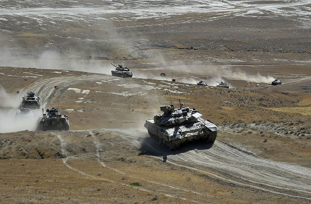 Türkiye ve Azerbaycan'ın ortak askeri tatbikatı sürüyor