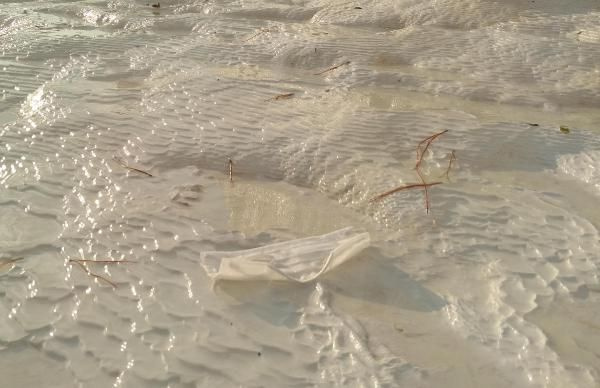 Denizli'deki beyaz cennetten utandıran görüntü! Pamukkale'nin haline bakın