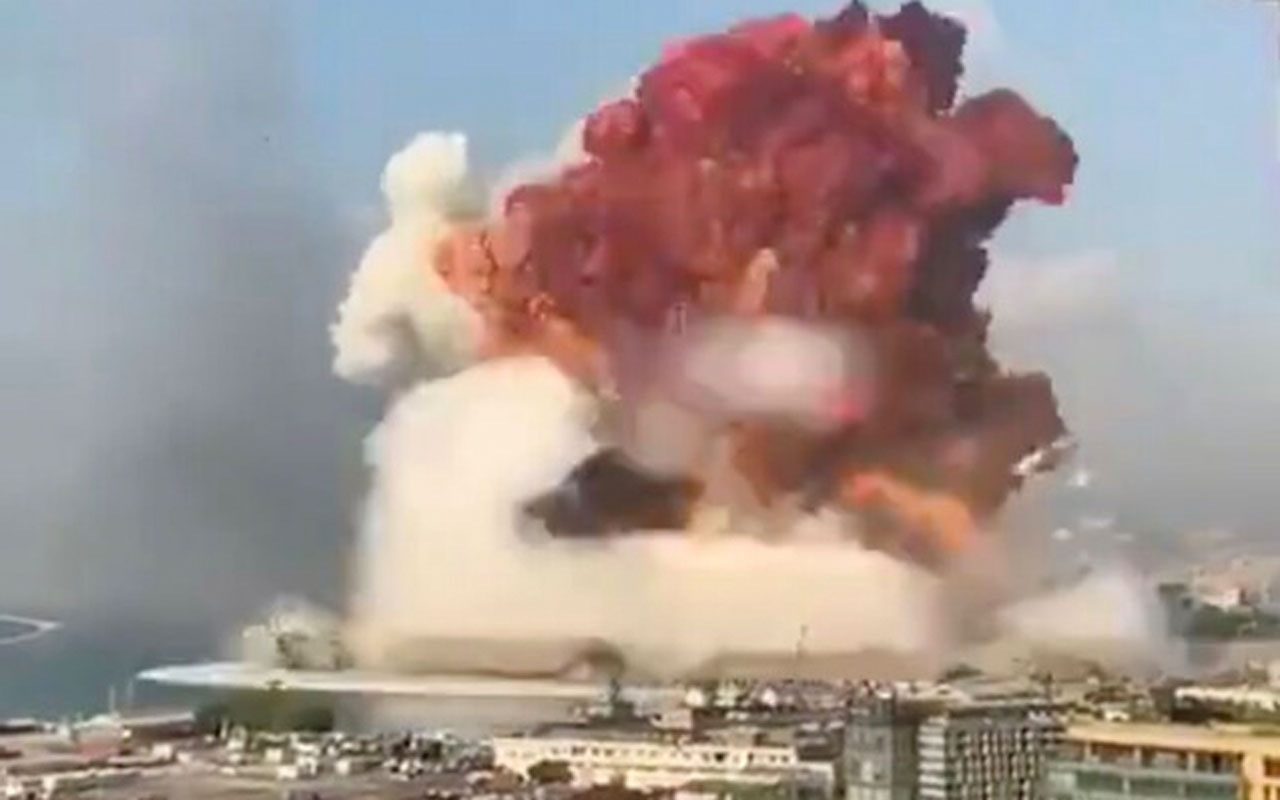 Beyrut'taki patlamanın yeni görüntüsü çıktı bu kez denizden çekildi
