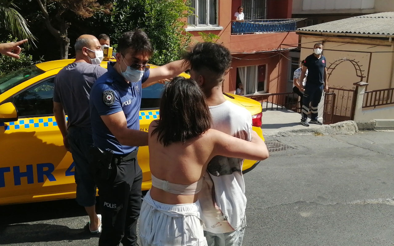 İstanbul'da yarı çıplak sokakta kavga edip taksiciye saldırdılar