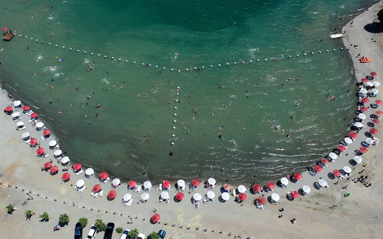 Türkiye'nin gizli denizi! Elazığ'daki Hazar Gölü göreni şaşırtıyor