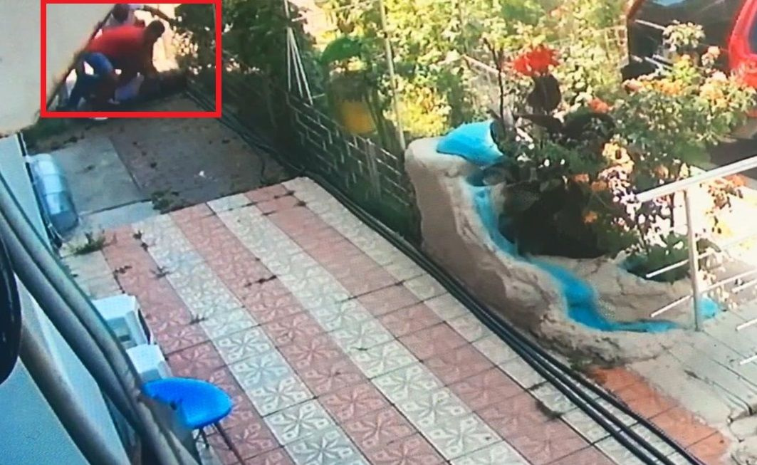 Bursa'da üzerine oturup hemşire ablasını 9 yerinden bıçakladı!