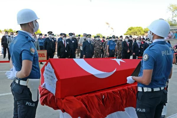 Samsun'da şehit polis memuru Adem Keskin gözyaşlarıyla uğurlandı