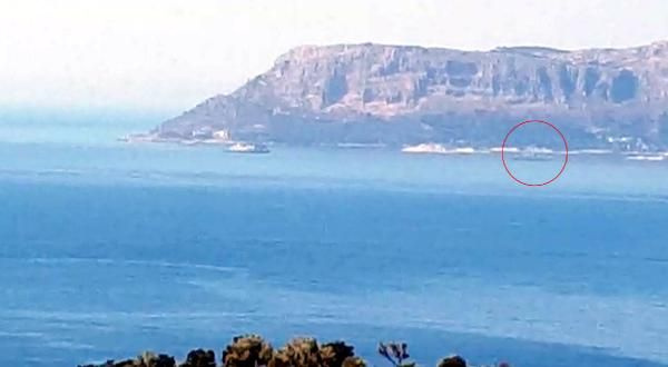 Ege'de yüksek tansiyon! Türk hücumbotu Kaş'a, Yunan hücumbotu Meis Adası'na yanaştı