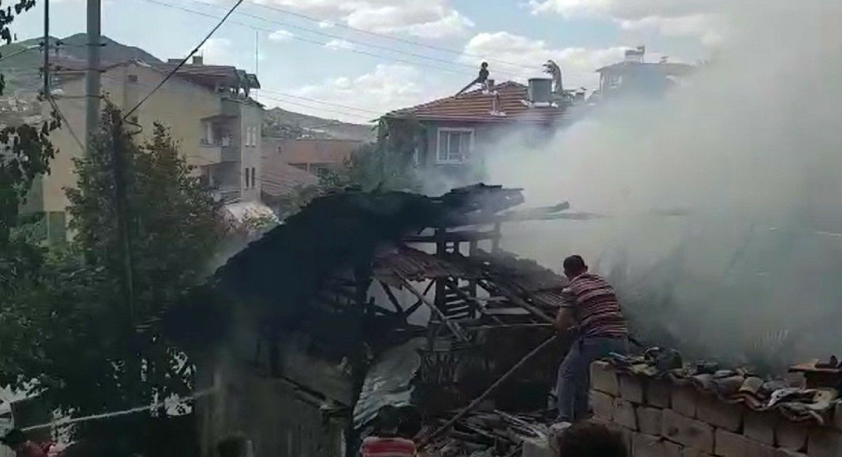 Çorum'daki yangında 4'ü çocuk 5 kişi hayatını kaybetti