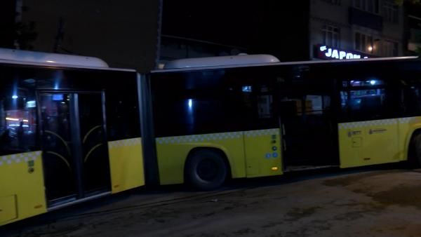 Sultangazi'de dehşet anları! İETT otobüsü ortadan ayrıldı