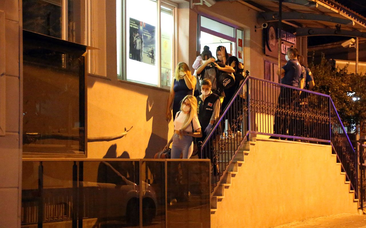 İzmir ve Muğla'da yabancı uyruklu kadınlara fuhuş yaptıran çeteye operasyon