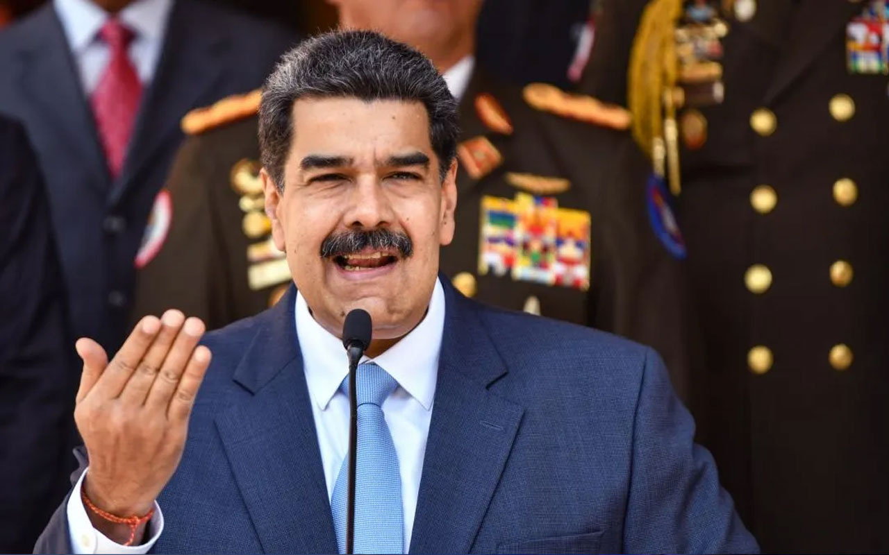 Venezuela'da Maduro’nun İletişim Bakanı'nda koronavirüs çıktı