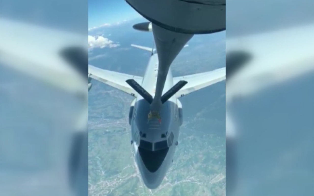 Türk Hava Kuvvetleri NATO’ya ait uçağa yakıt ikmali yaptı